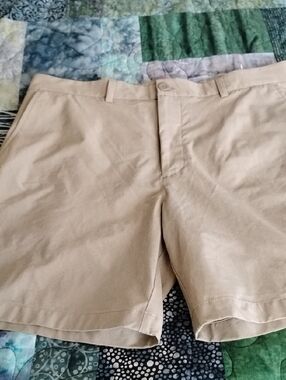 Vineyard Vines Men's Tan Flat Front Chino Shorts